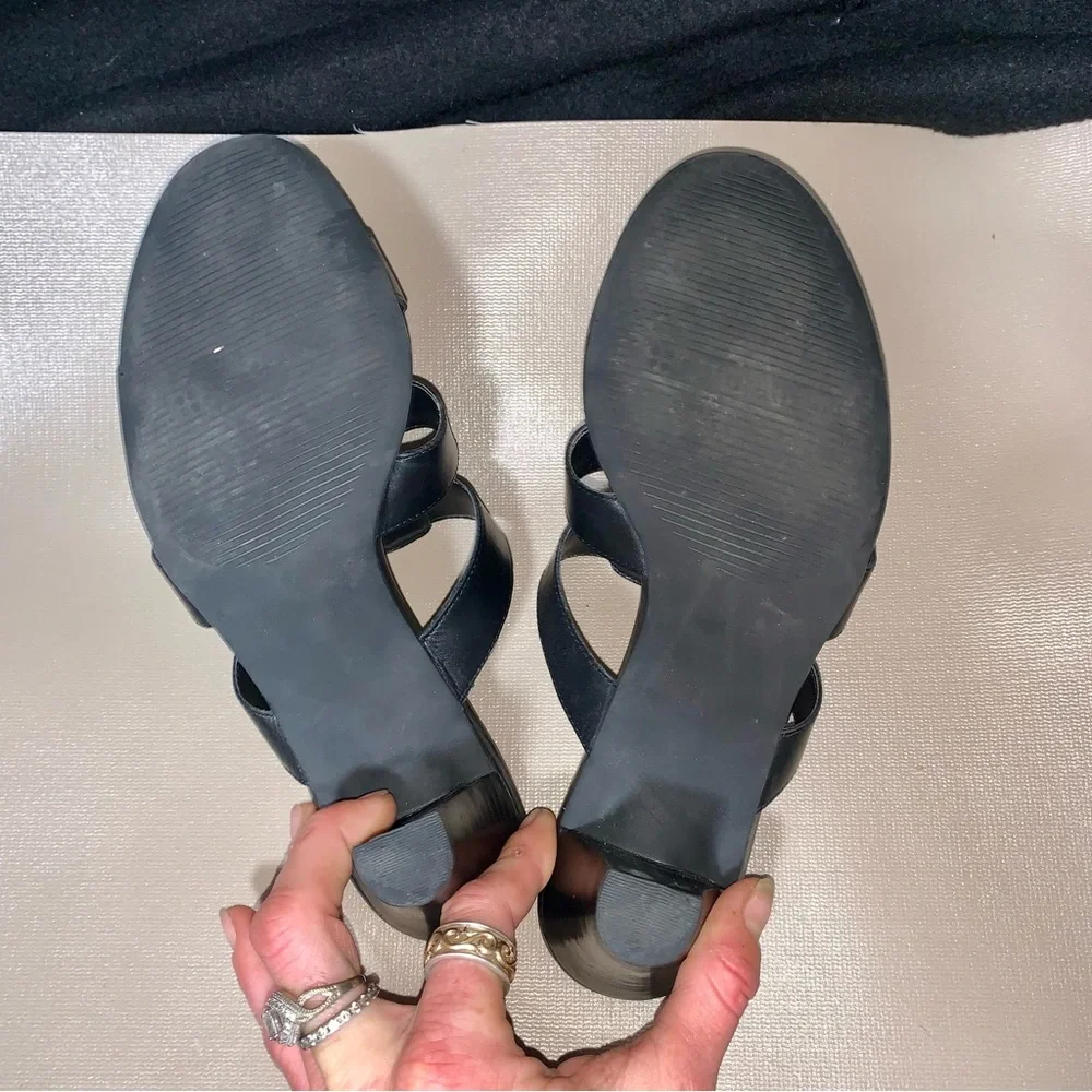 Naturalizer Black Leather Strappy Slide Heels Size 7M - Picture 4 of 10